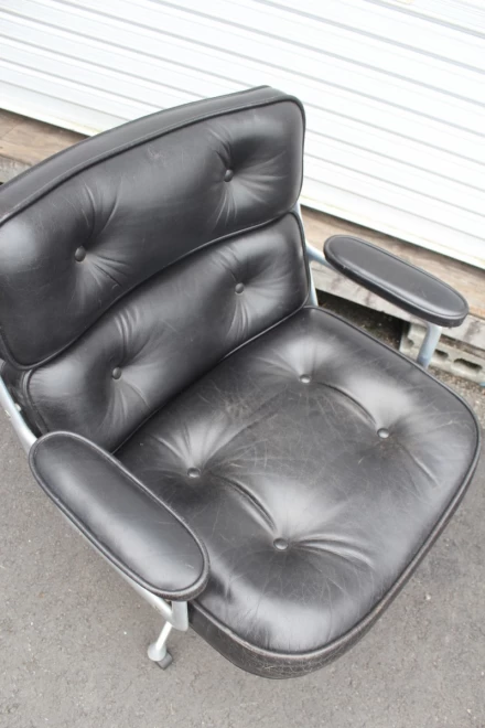 中古　定60万　ハーマンミラー Herman Miller イームズ エグゼクティブ チェア タイムライフ 黒 革 椅子 オフィス 名作